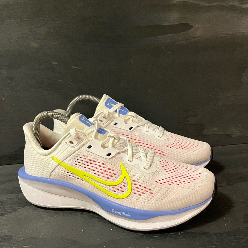 Nike Quest 6 Womens Size 8 White Blue Road Running Shoes FD6034-101